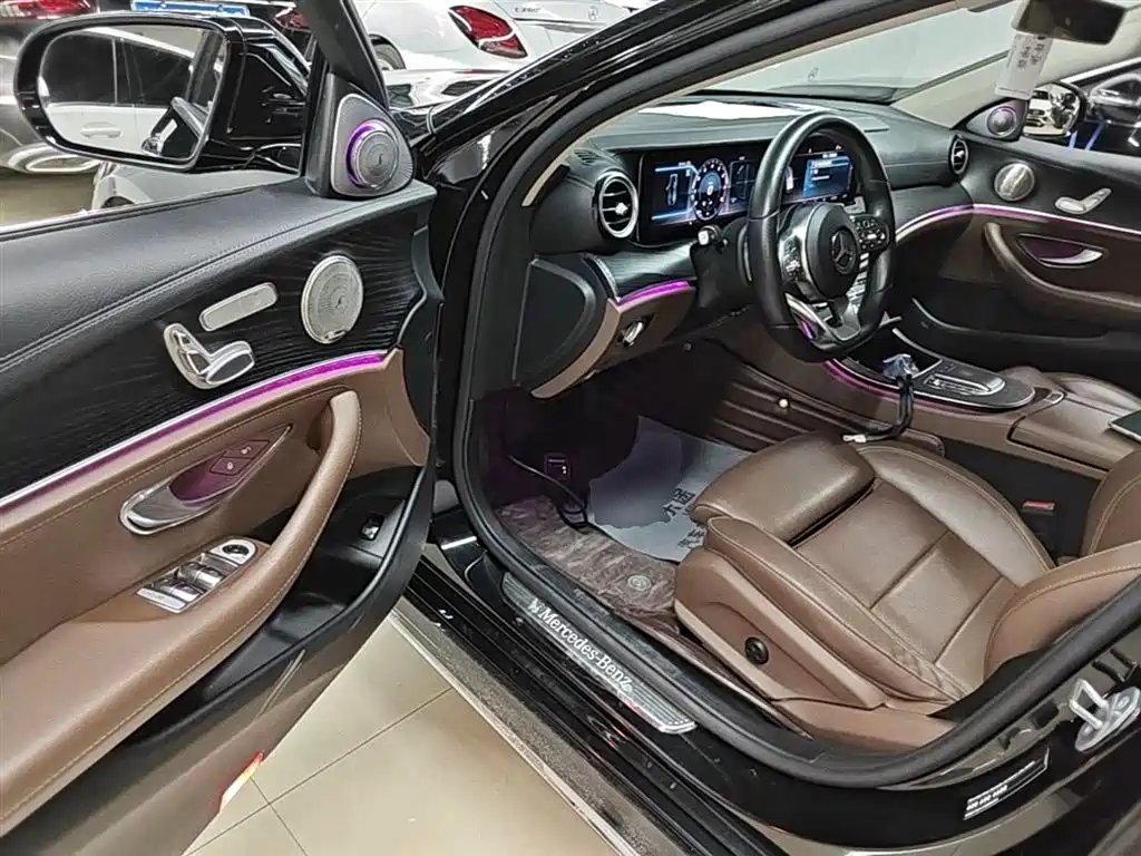Mercedes-Benz E-Class 2019 E 200 L Sport фото 16