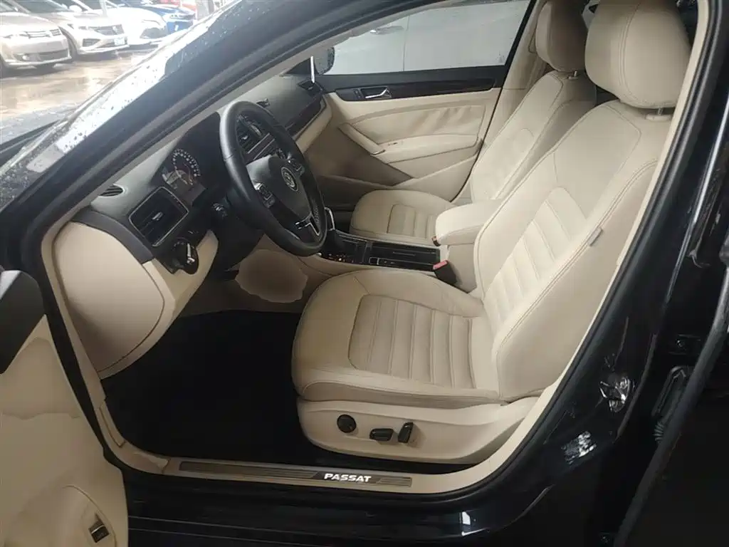 Volkswagen Passat 2013 1.8TSI DSG Yuzun фото 15