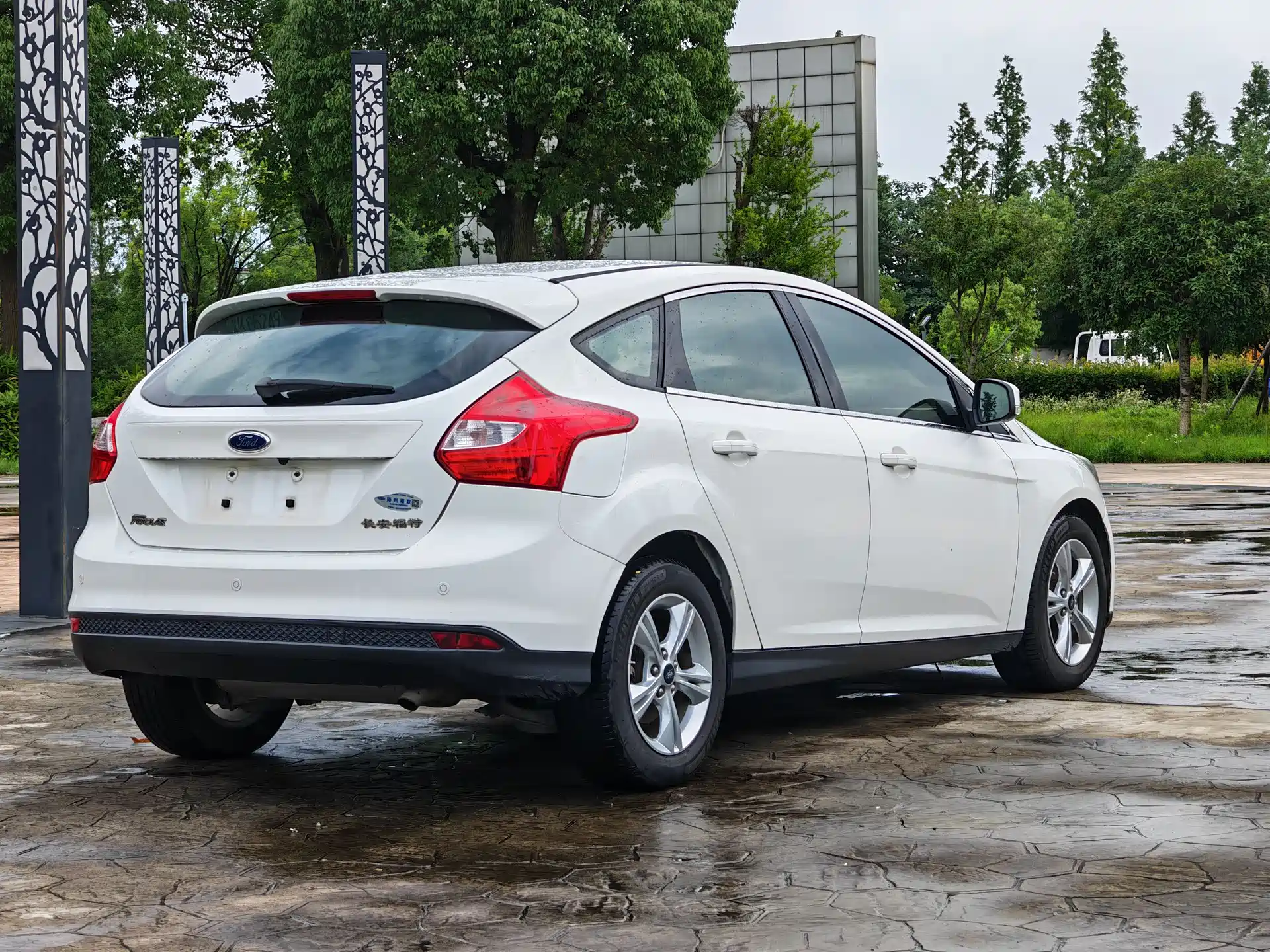 Фото 5 - Ford Focus