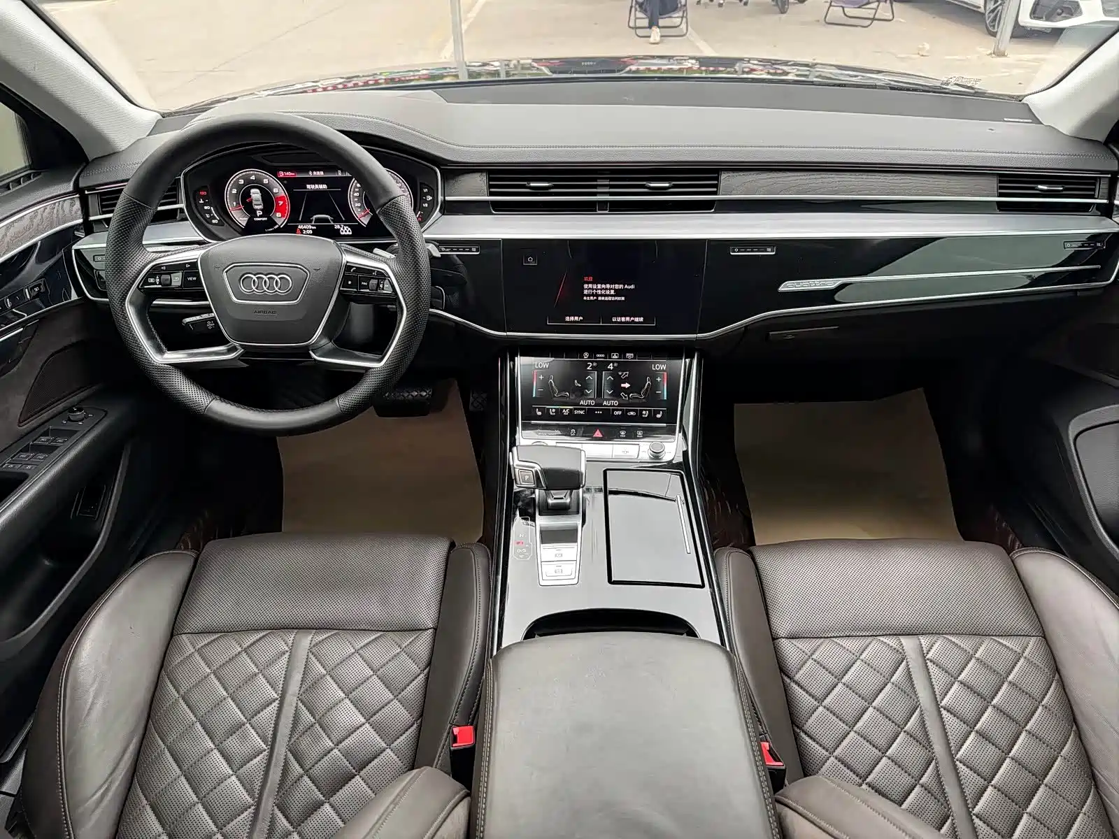 Фото 15 - Audi A8