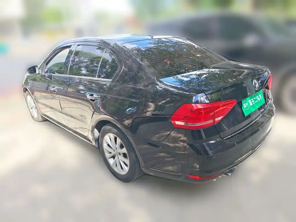 Фото 25 - Volkswagen Lavida