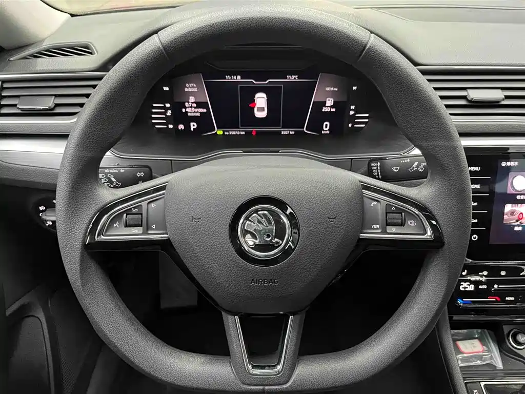 Škoda Superb 2023 Facelift TSI280 DSG Premium Edition фото 3