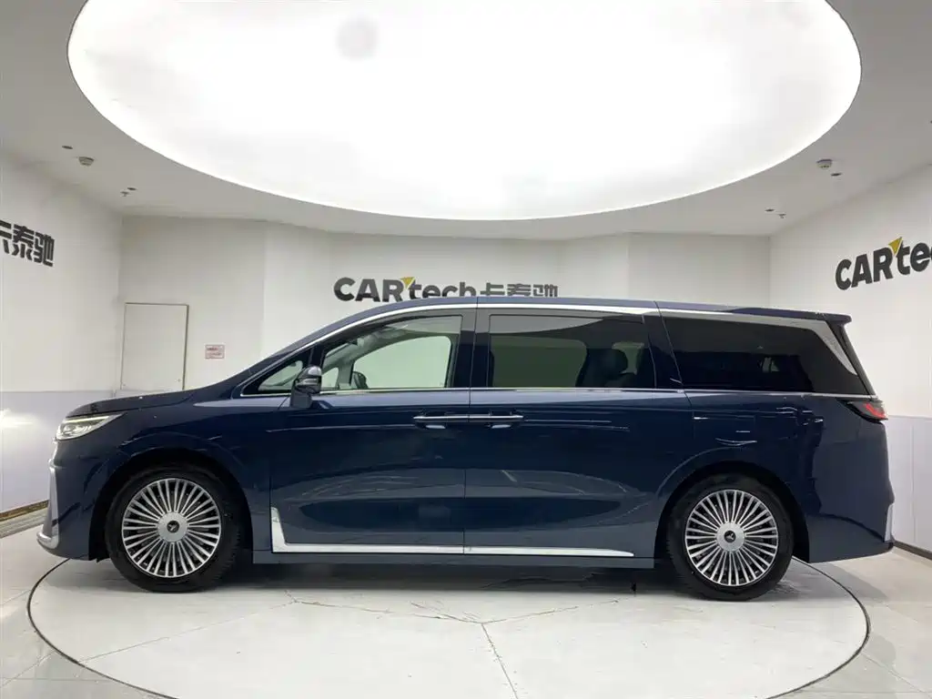 Voyah Auto Voyah Dreamer 2025 PHEV AWD Flagship Kunpeng Edition фото 8
