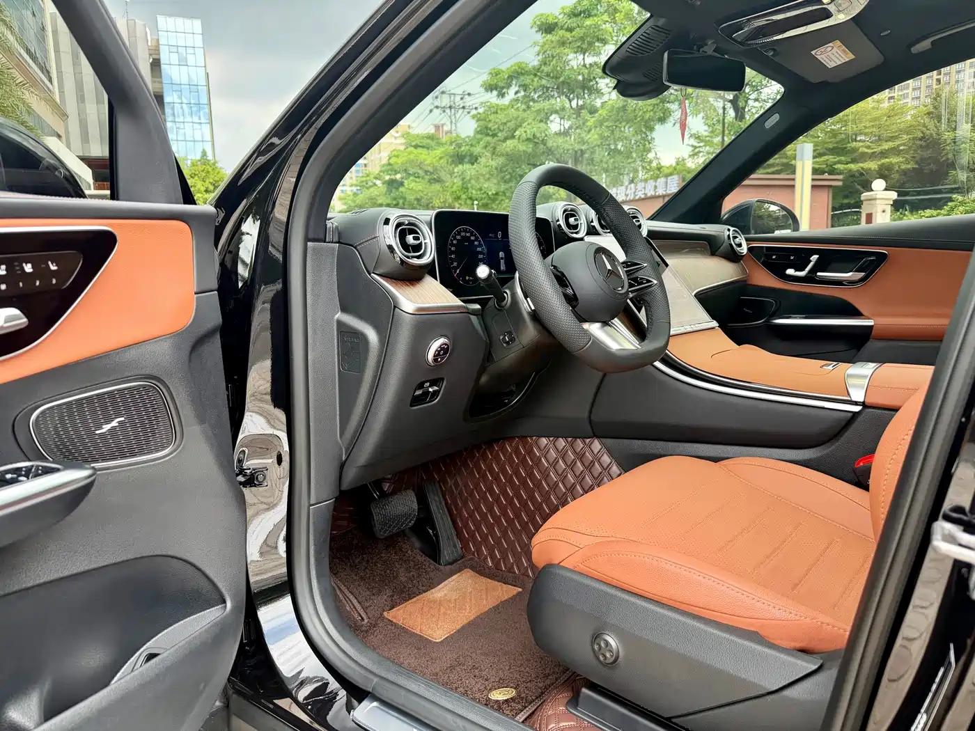Mercedes-Benz GLC 2025 2025 GLC 300 L 4MATIC Dynamic 5-seater