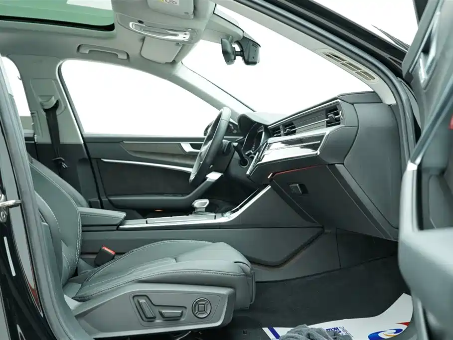 Audi A6L 2019 45 TFSI quattro Exclusive Elegance фото 21