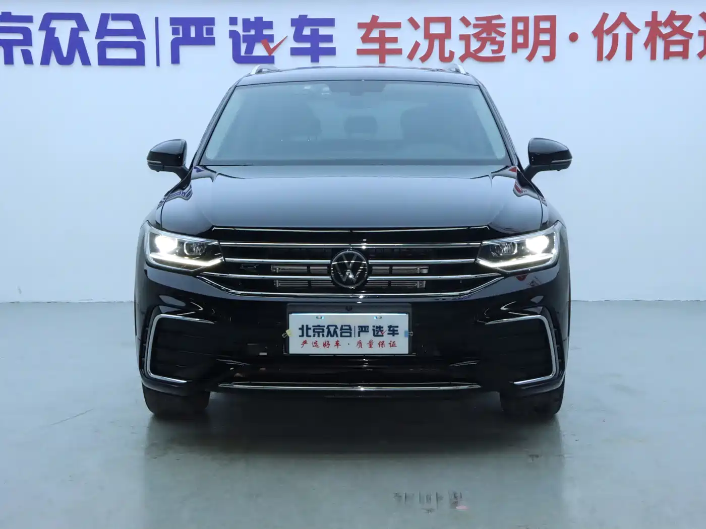 Volkswagen Tiguan L 2023 Facelift 380TSI Auto 4WD R-Line Cross Enjoy Edition 7-Seater фото 3