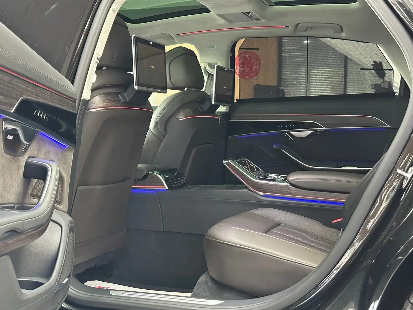Фото 8 - Audi A8
