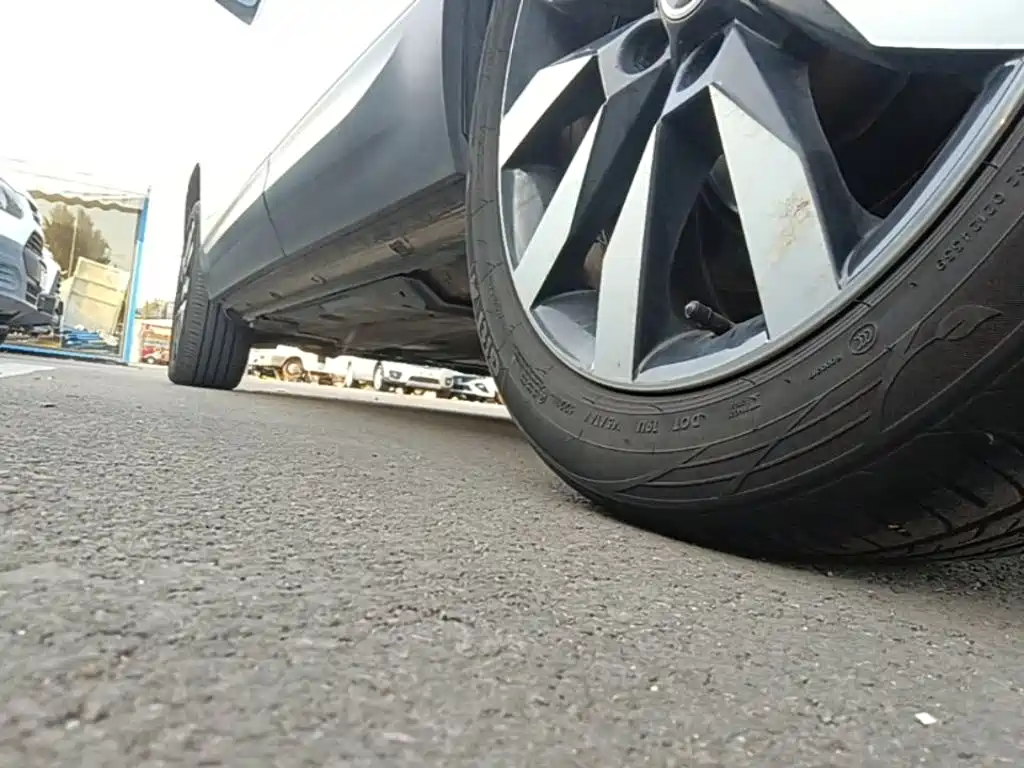 Фото 22 - Škoda Karoq