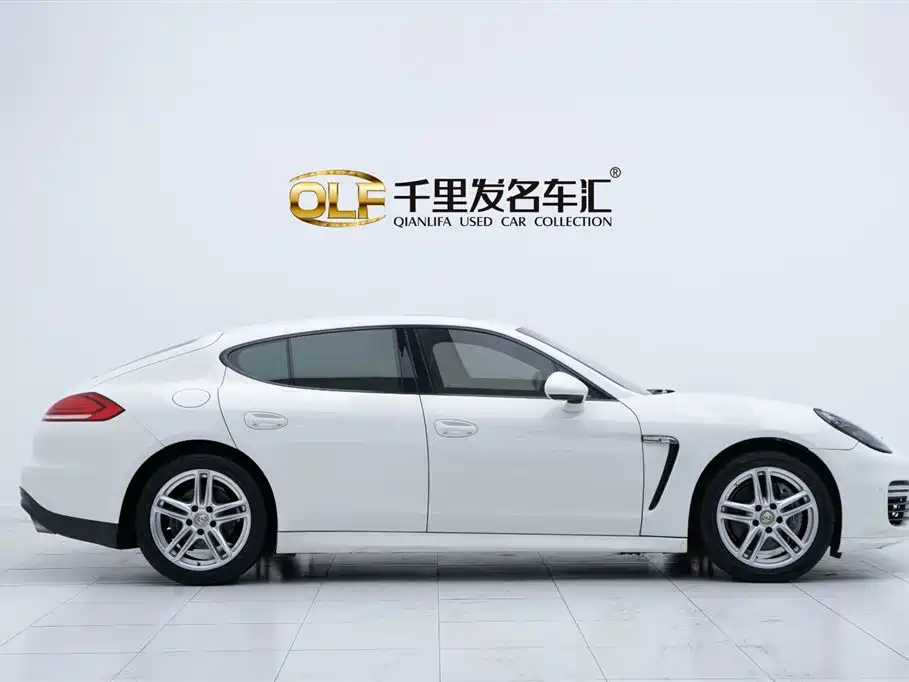 Porsche Panamera 2010 Panamera 3.6L фото 8
