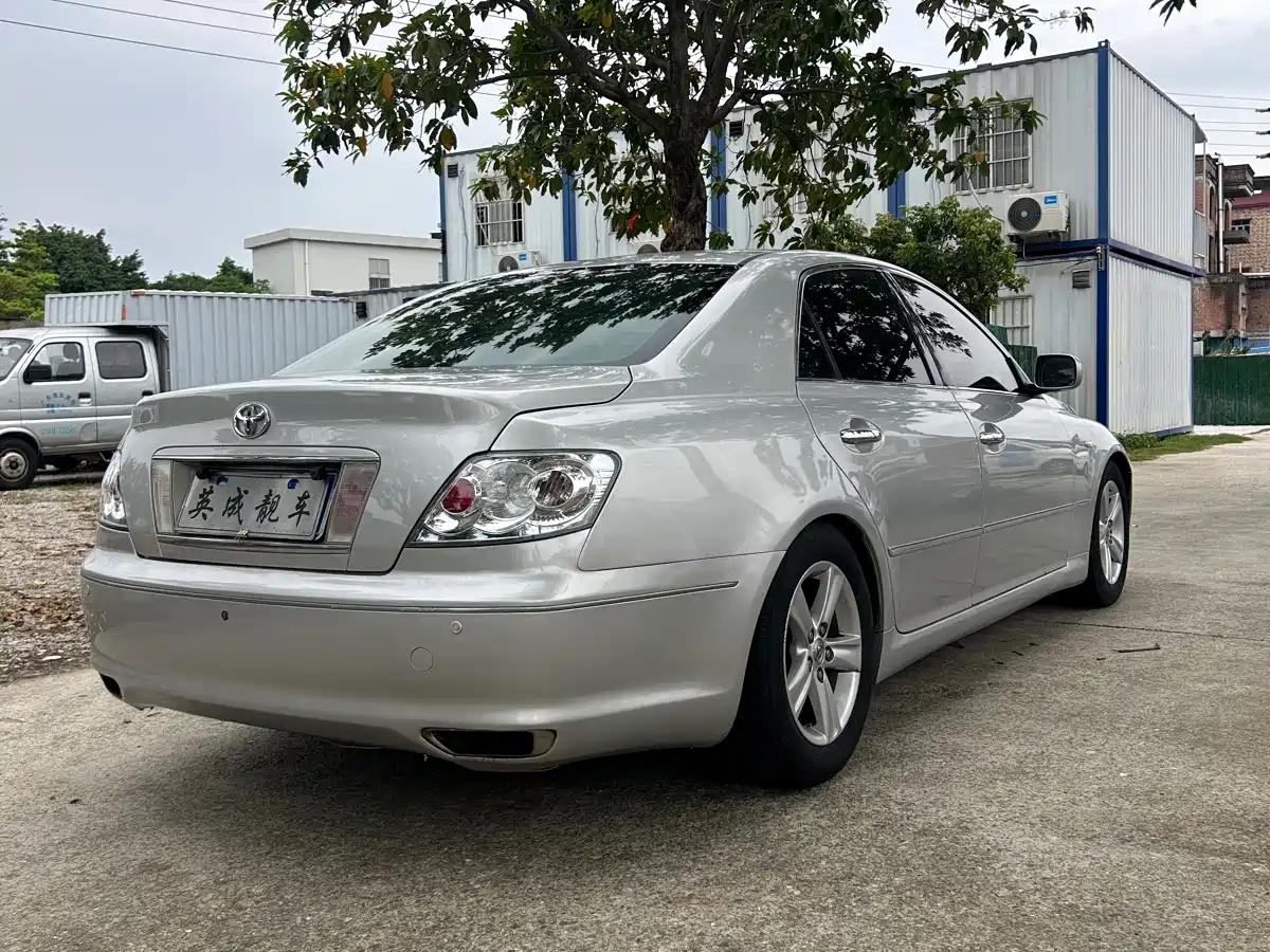 Toyota Reiz 2006 Model 2.5S Special Edition фото 12