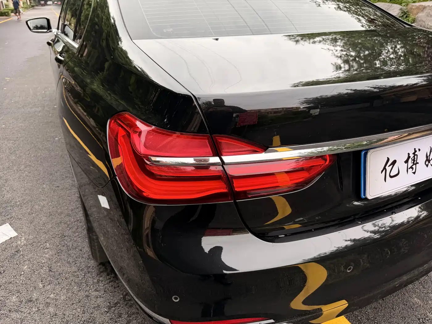 BMW 7 Series 2016 740Li Premium фото 15