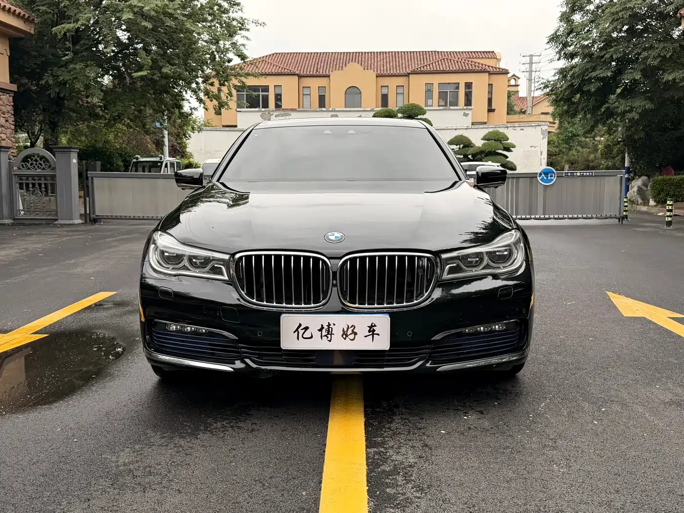 BMW 7 Series 2016 740Li Premium фото 2