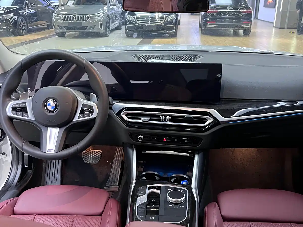 BMW 3 Series 2024 325Li M Sport Package фото 10