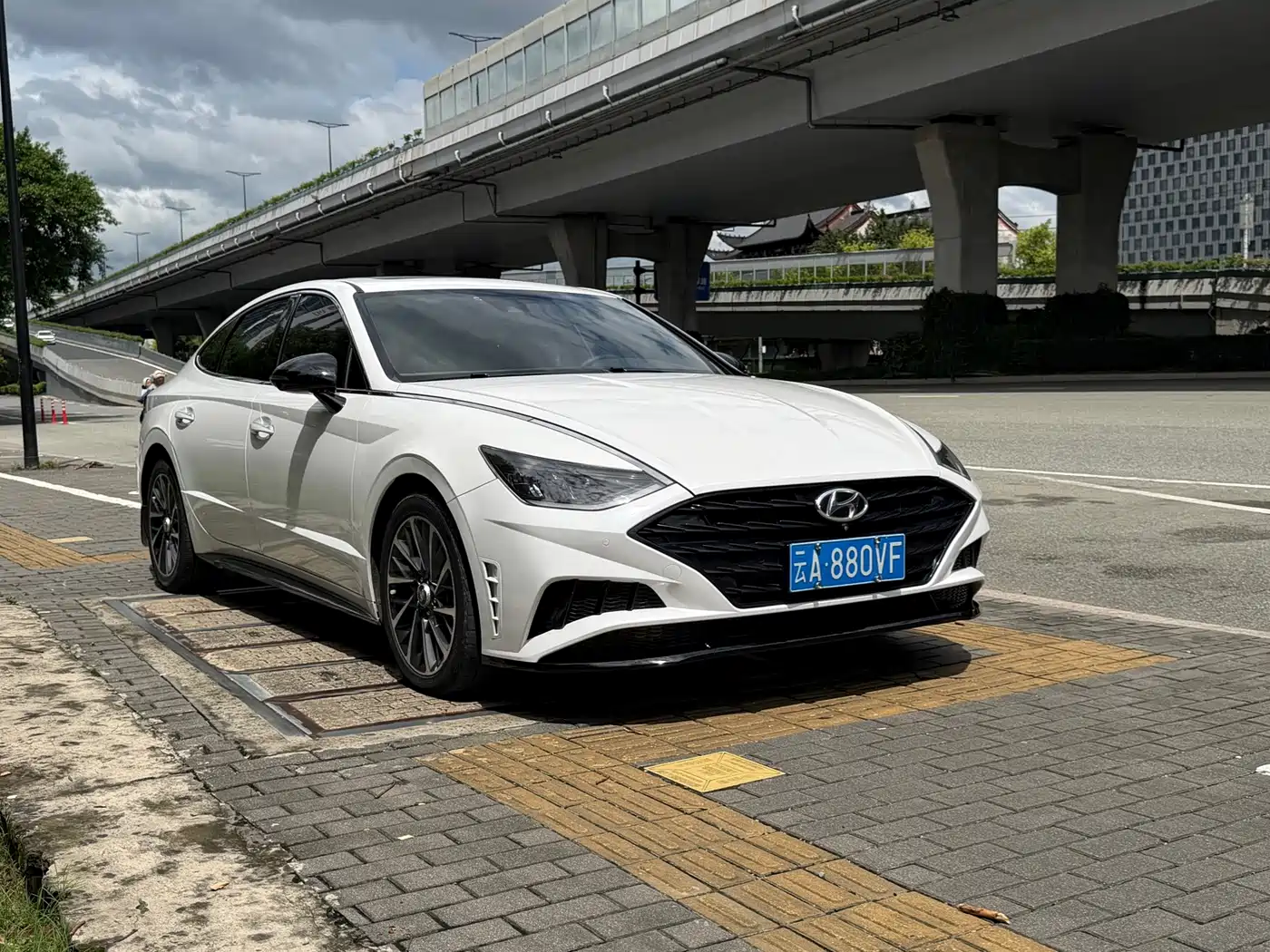 Фото 3 - Hyundai Sonata
