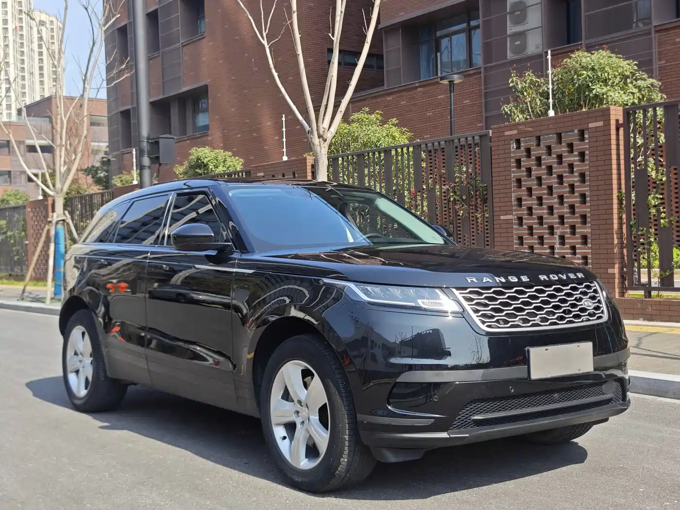 Land Rover Range Rover Velar 2022 250PS фото 3