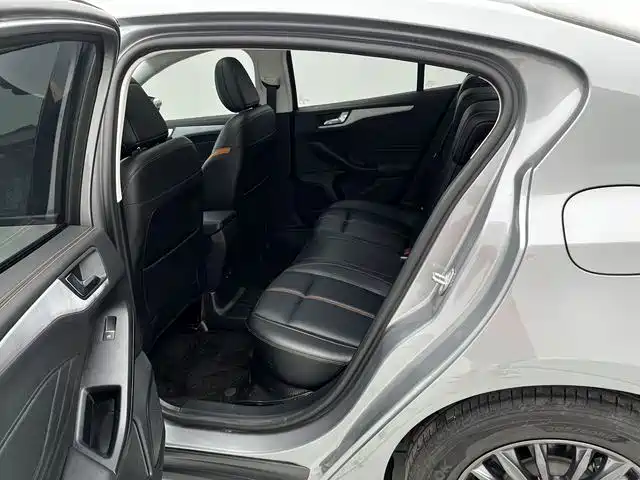 Ford Focus 2023 2022 Sedan EcoBoost 180 Auto Speed Edition