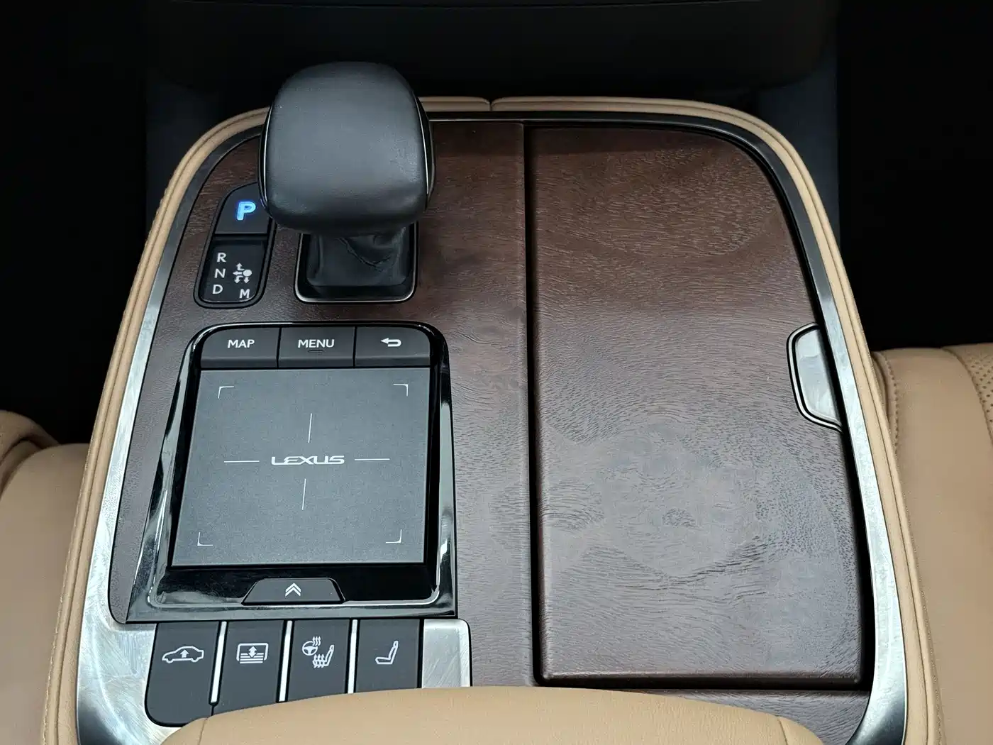 Lexus LS 2022 2021 500h Excellence Edition