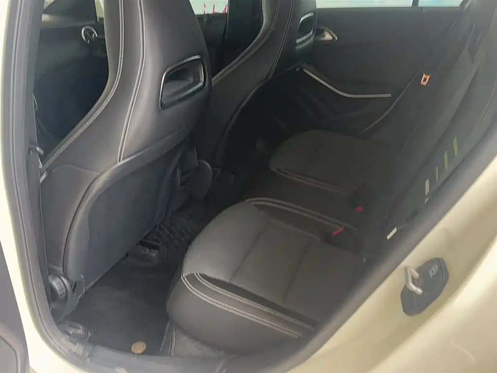 Mercedes-Benz A-Class (Import) 2017 Facelift A 180 фото 15