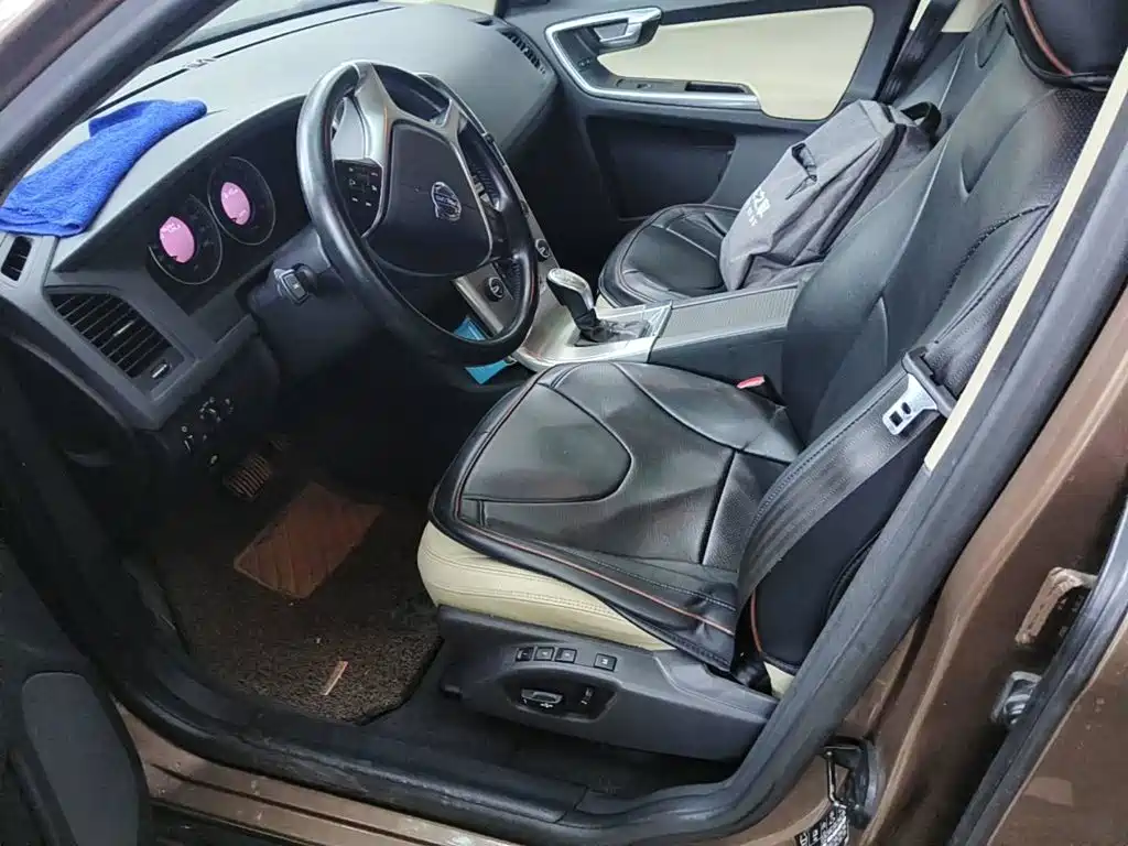 Volvo XC60 (Import) 2014 2013 T6 AWD Comfort Edition
