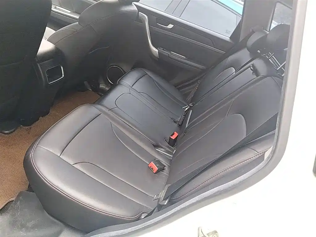 Haval M6 2017 1.5T Automatic 2WD Elite фото 17