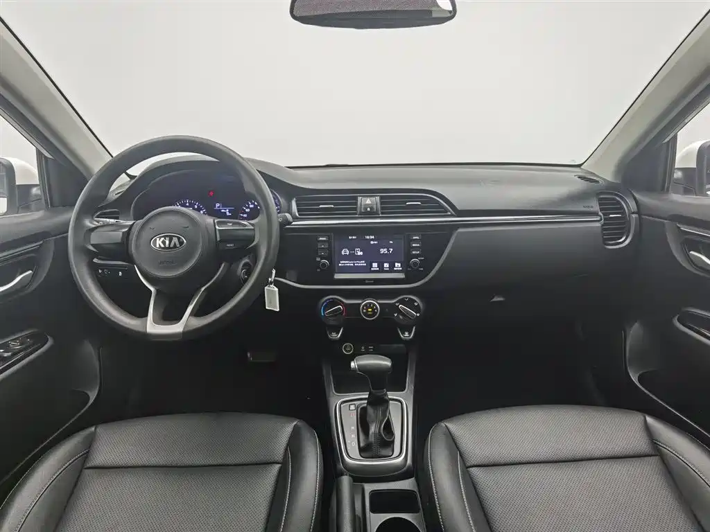 KIA K2