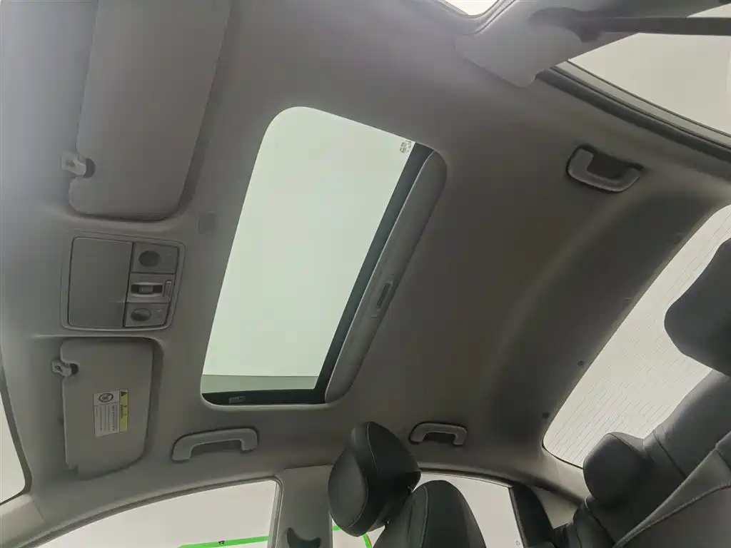 KIA K2