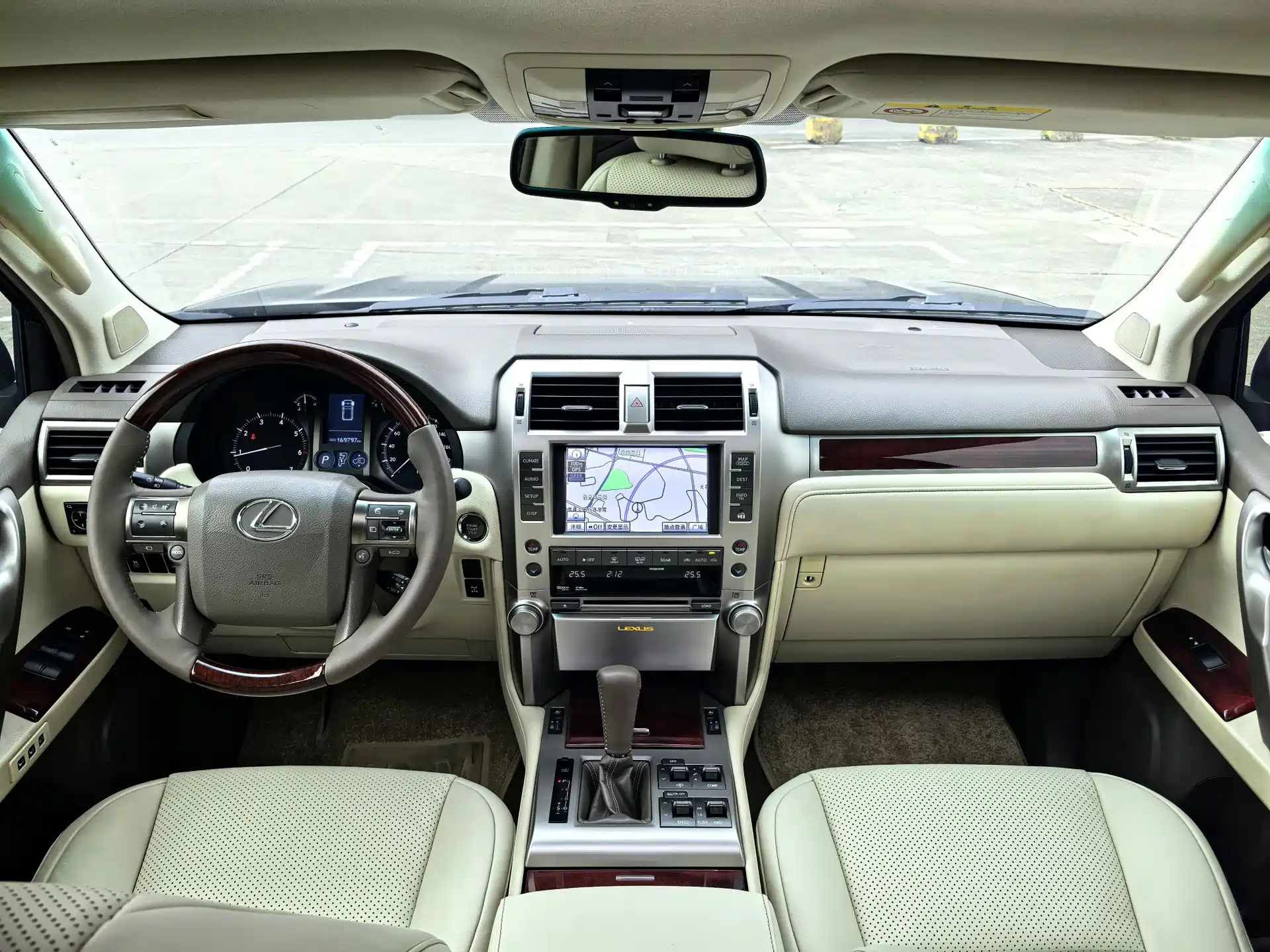 Фото 19 - Lexus GX