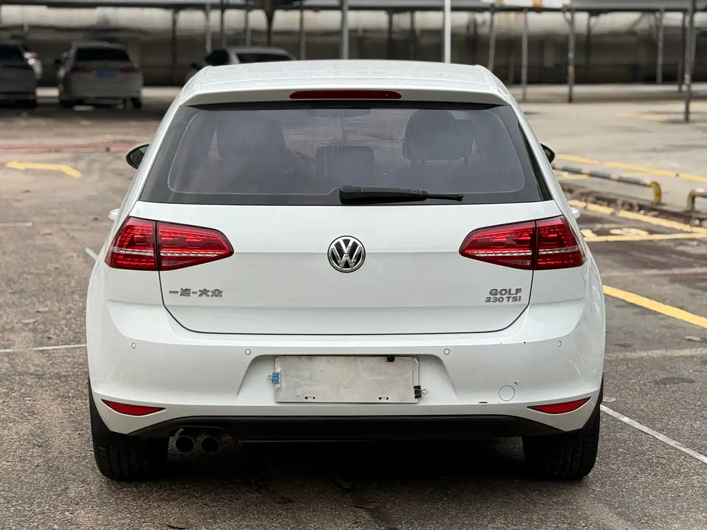 VOLKSWAGEN GOLF