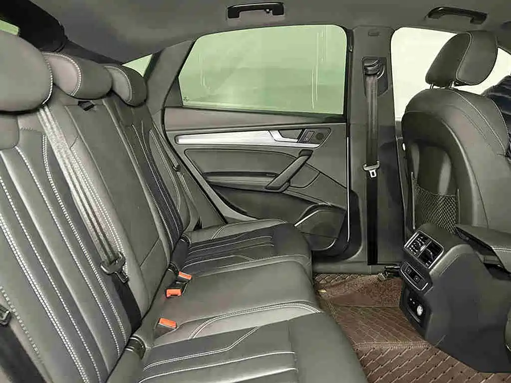 Audi Q5L Sportback 2021 40 TFSI Fashion фото 7