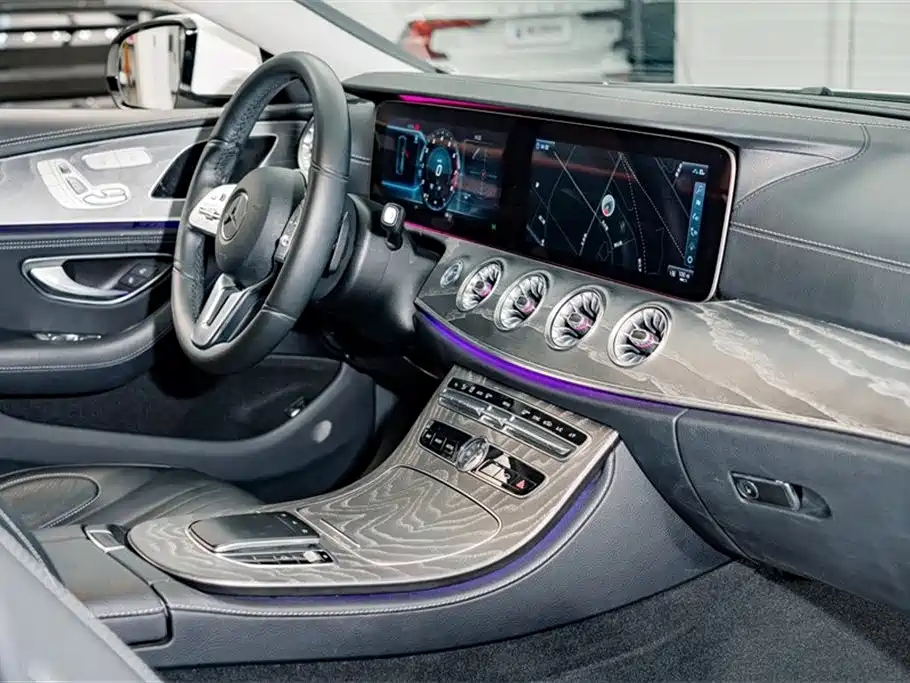 Mercedes-Benz CLS 2018 CLS 300 Dynamic фото 19