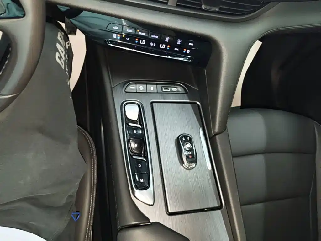 Buick Enclave 2023 2022 652T 2WD Premium 7-Seater
