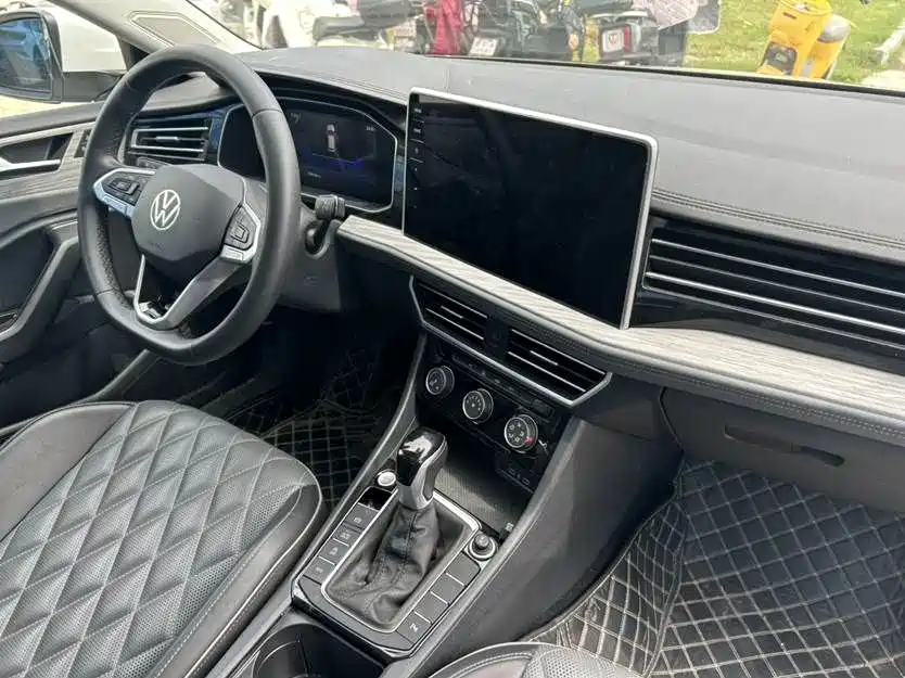 Volkswagen Sagitar 2023 300TSI DSG Surpassing Edition фото 6