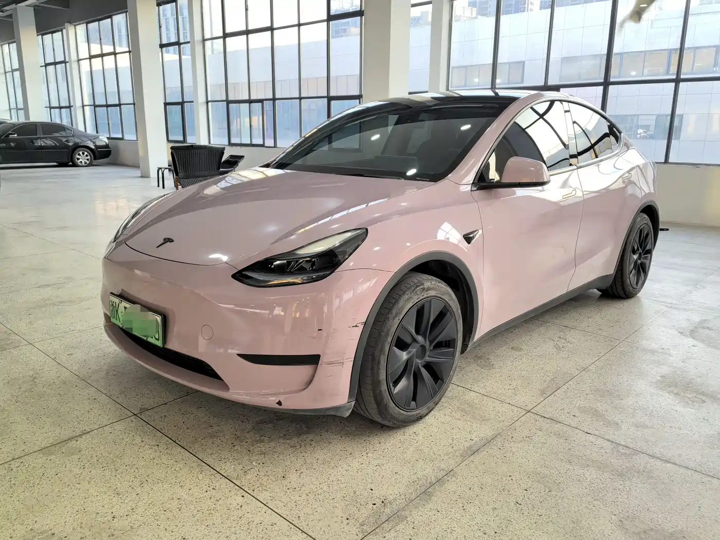 TESLA MODEL Y