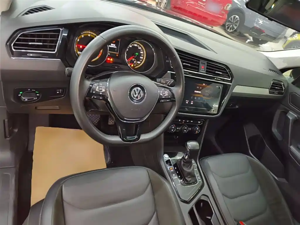 Volkswagen Tiguan L 2020 330TSI Auto 2WD Panorama Comfort China VI фото 10