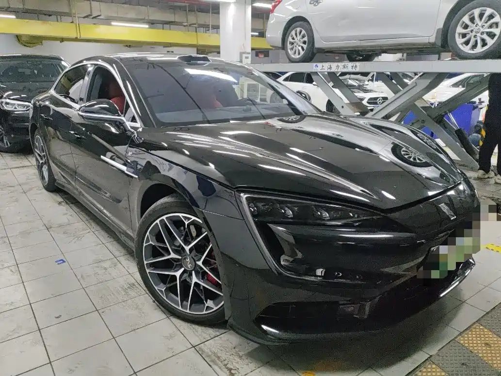 Yangwang U7 2025 2025 Model PHEV 4-Seat Flagship
