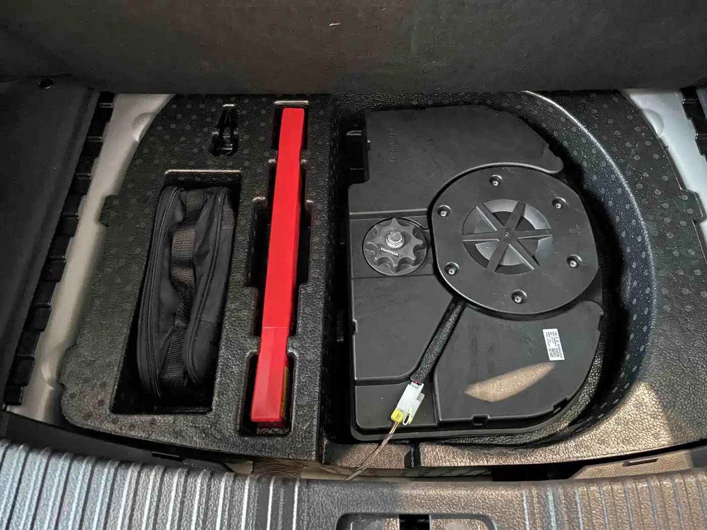 Hongqi H5 2023 2.0T Auto Smart Connect Flag Comfort фото 9