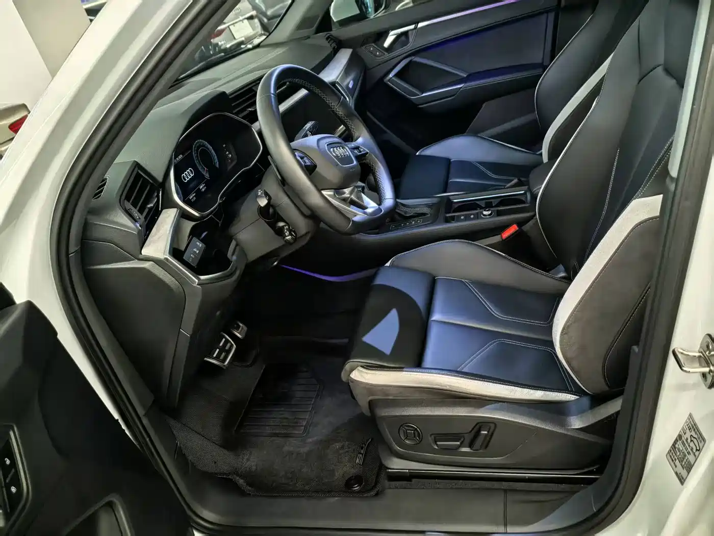 Audi Q3 2025 2024 40 TFSI Fashion Sport