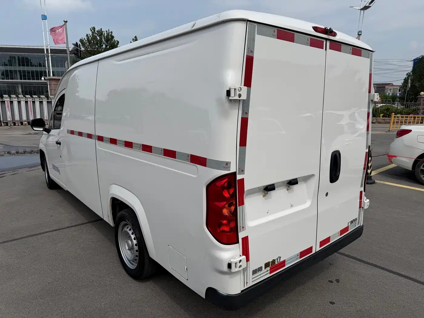 Lingshi Auto Ling Shi Golden Warehouse 2024 2024 Economy Edition First Class Cabin