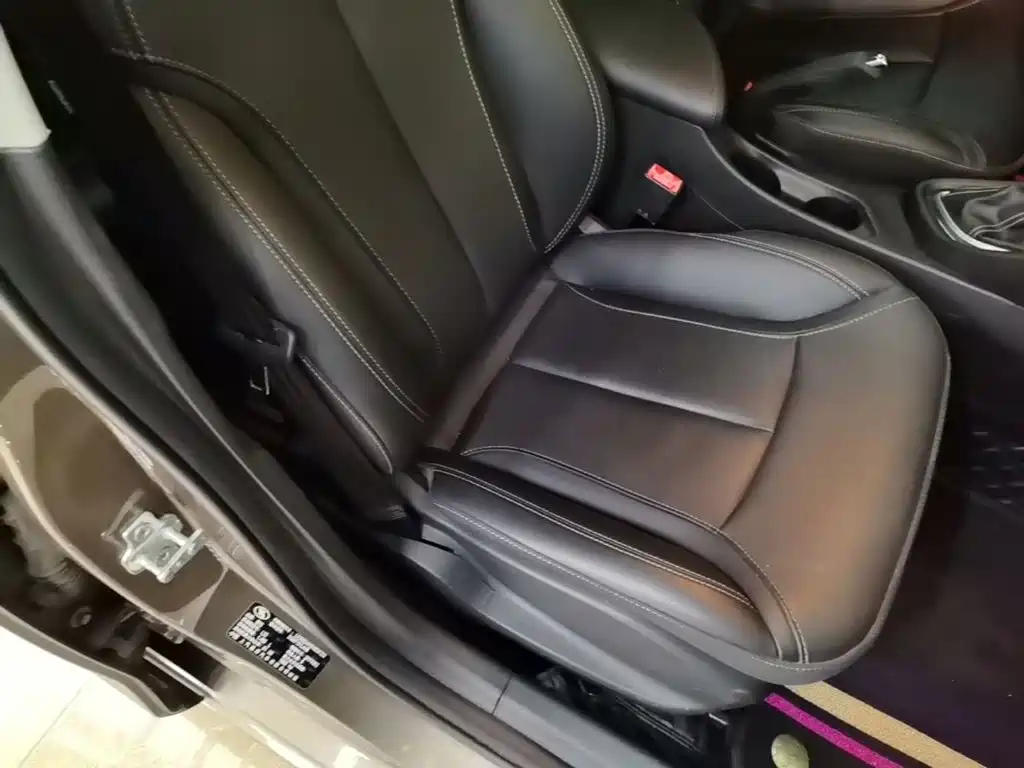 Фото 25 - Buick Excelle