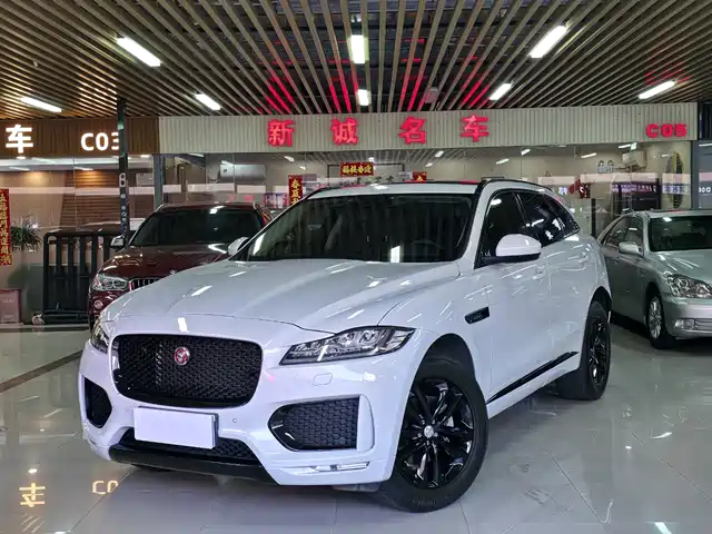 Jaguar F-PACE, 2020