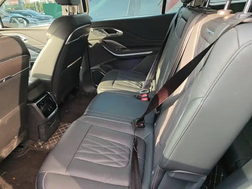 Photo 17 - Hongqi HS7 PHEV