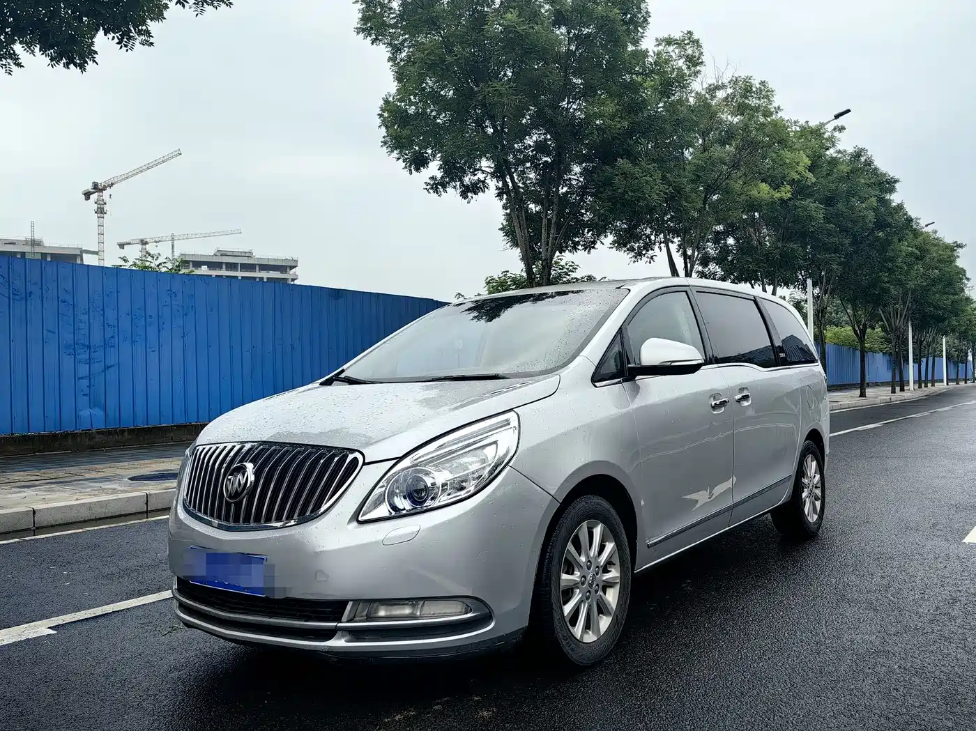 Buick GL8 2011 3.0L GT Luxury Business Elegance Edition