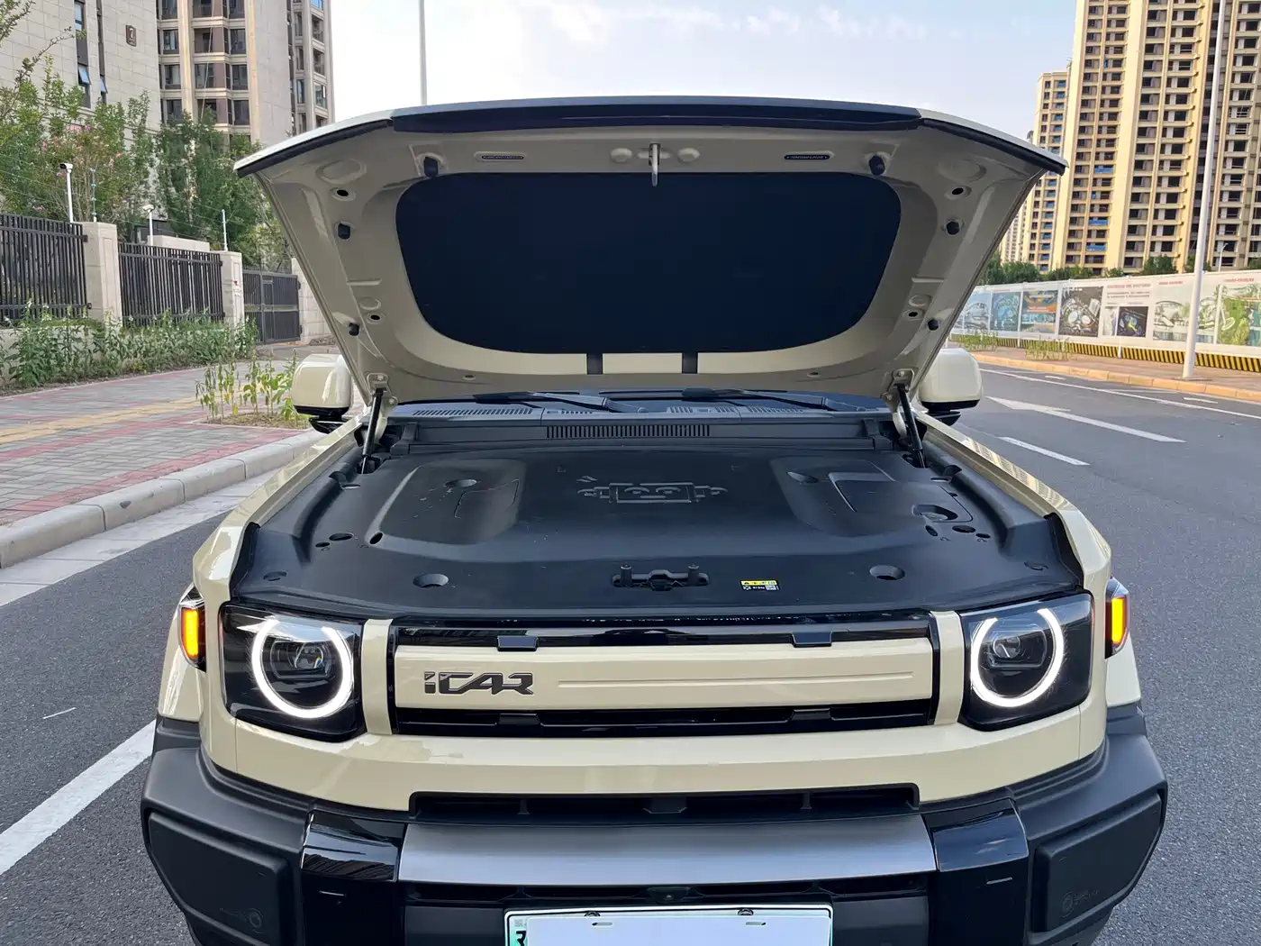 iCAR V27 2026 2026 200KM AWD Falcon 500
