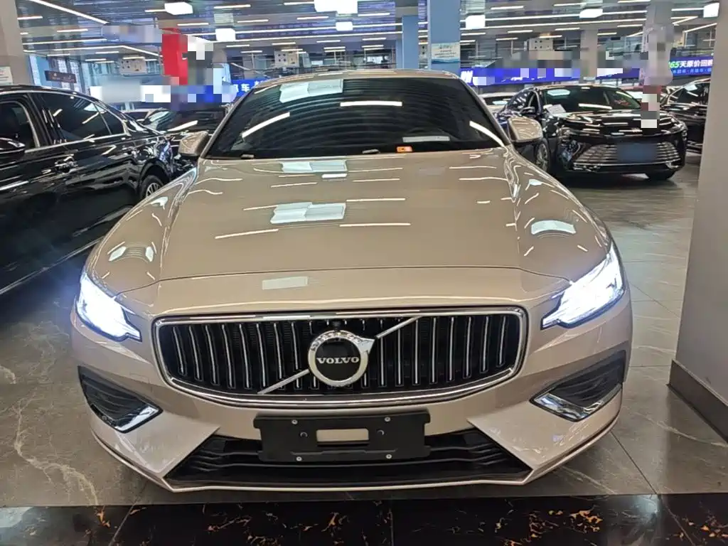 Volvo S60 2026 2026 B4 Smart Luxury Edition