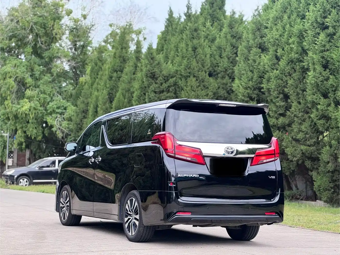 Toyota Alphard 2018 Facelift 3.5L Luxury Edition фото 4