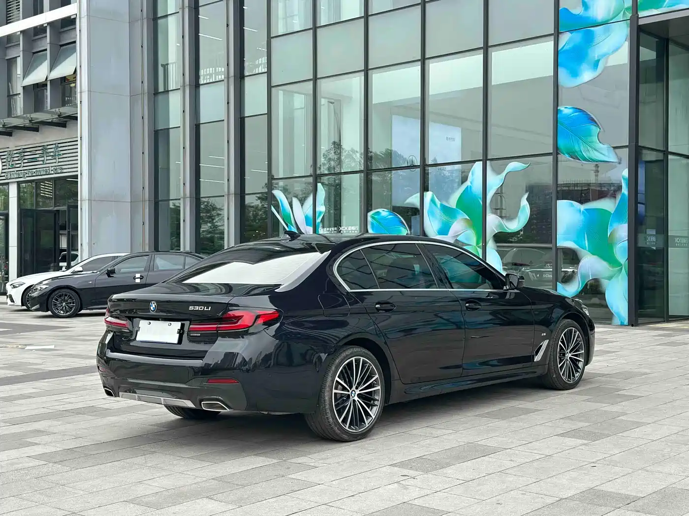 BMW 5 Series 2021 530Li Leading M Sport Package фото 4