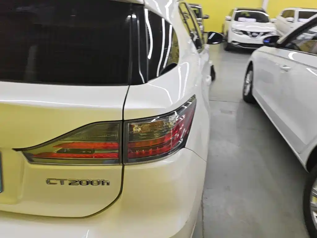 Lexus CT 2017 2014 CT200h Elite Monochrome