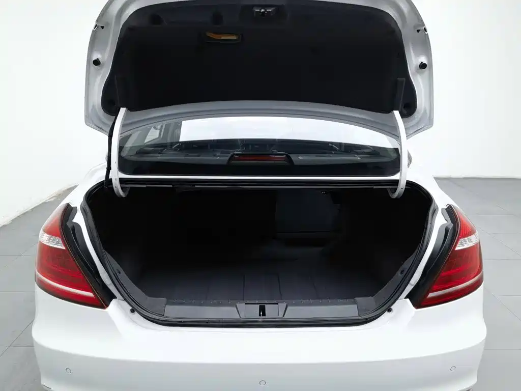 Geely Emgrand 2015 2016 Sedan 1.5L CVT Up Version