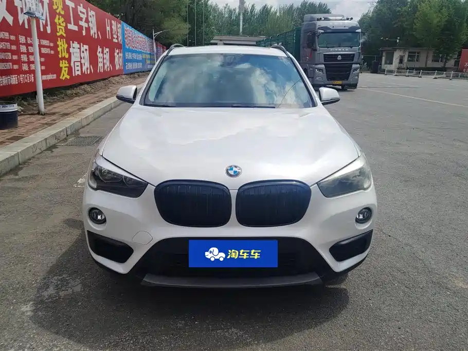 BMW X1 2018 sDrive18Li Fashion Model фото 2