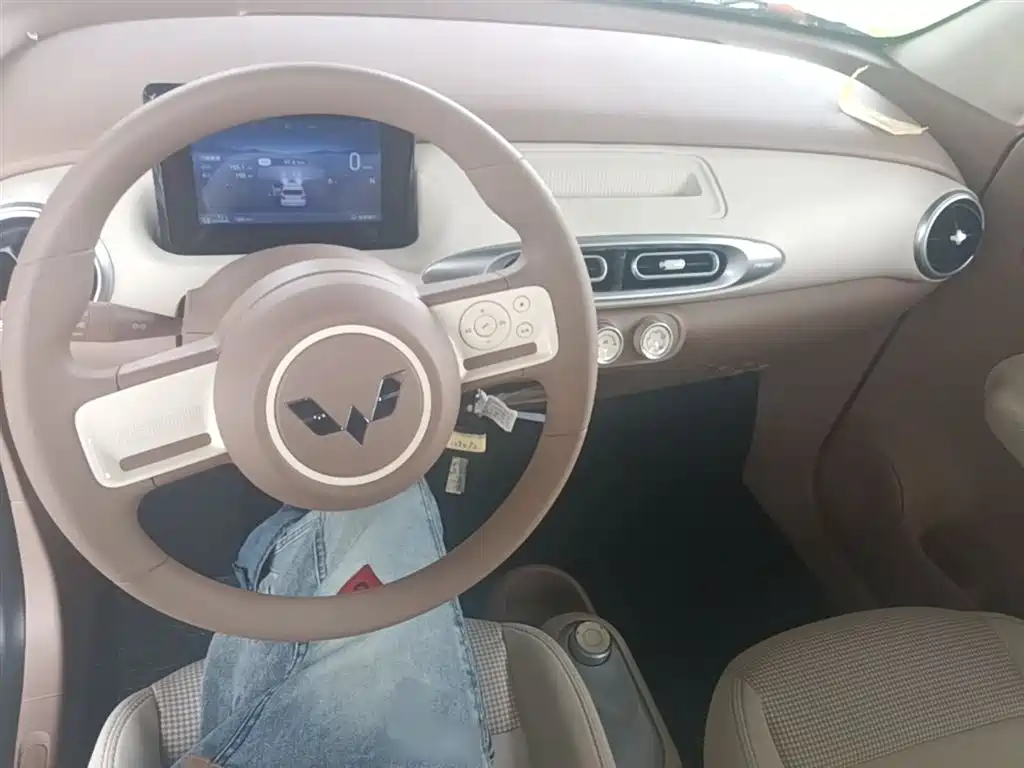 Wuling Motors Hongguang MINIEV 2026 2025 4-Door Advanced